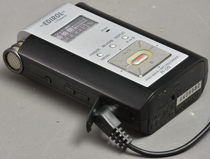 Roland-Edirol R-09 24bit Wave/MP3 recorder